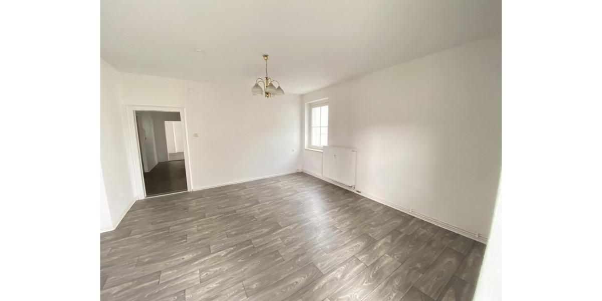 Etagenwohnung Plauen - 2 Zimmer, 61 m&sup2;, 336&euro; | Angebot:24877905