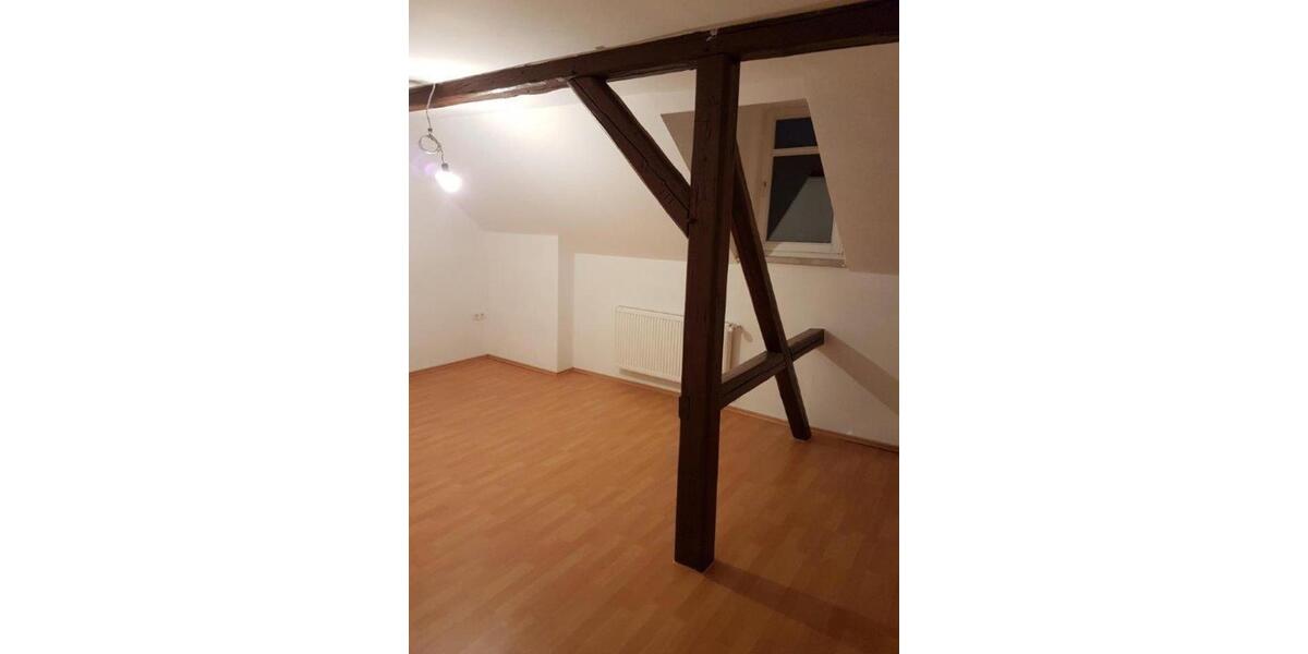 Dachgeschoßwohnung Schönwald - 5 Zimmer, 80 m&sup2;, 500&euro; | Angebot:24306940