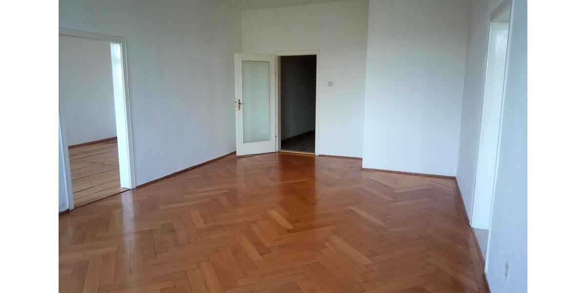 Etagenwohnung Hof Altstadt - 3 Zimmer, 108 m&sup2;, 650&euro; | Angebot:25321430
