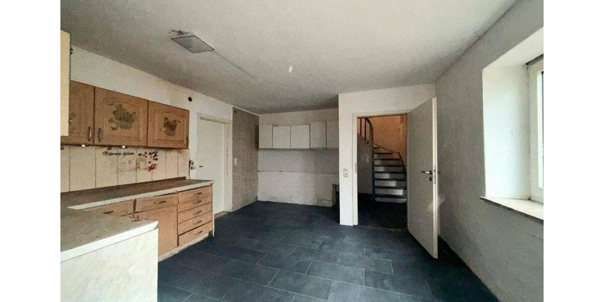 Einfamilienhaus Nordhalben - 8 Zimmer, 200 m&sup2;, 1.300&euro; | Angebot:26480770