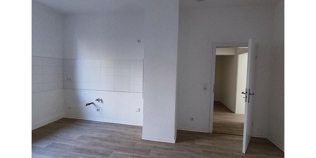 Etagenwohnung Plauen - 2 Zimmer, 61 m&sup2;, 370&euro; | Angebot:24644025