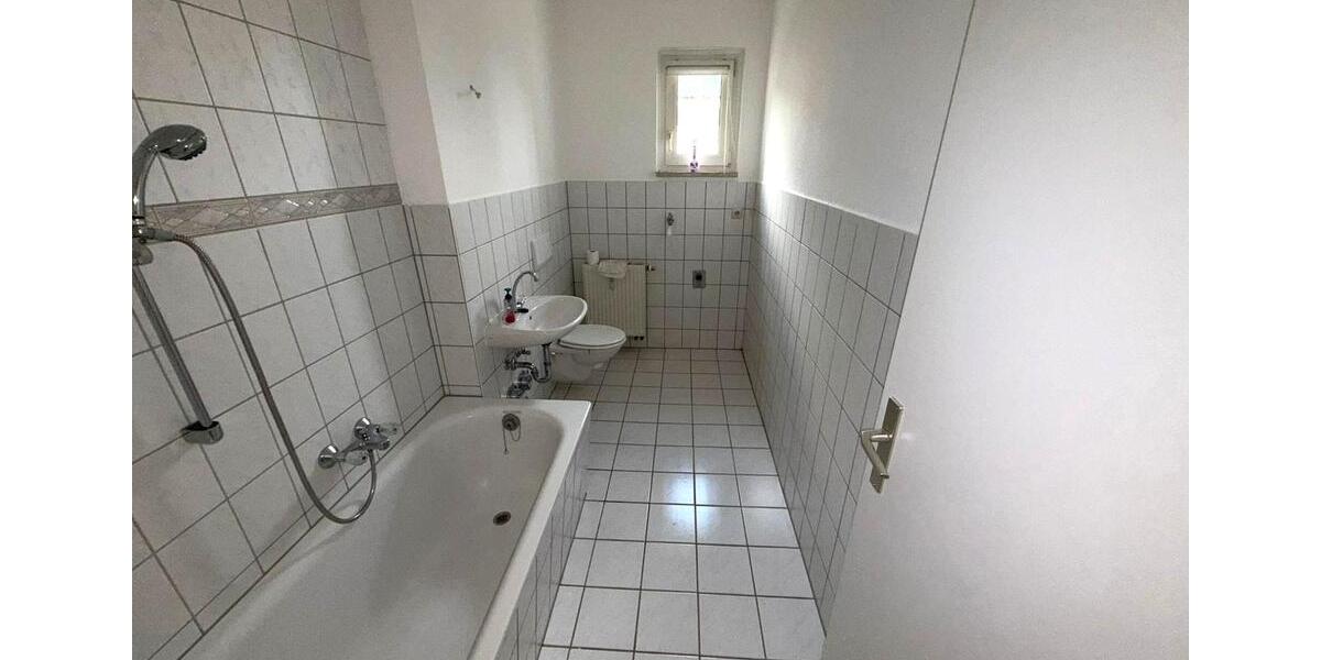 Etagenwohnung Plauen - 1 Zimmer, 39 m&sup2;, 236&euro; | Angebot:25303869