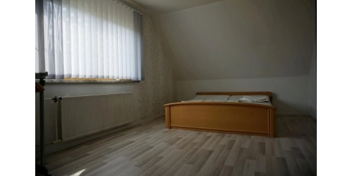 Doppelhaushälfte Weischlitz - 4 Zimmer, 150 m&sup2;, 190.000&euro; | Angebot:24350067