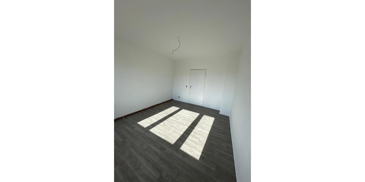 Etagenwohnung Bad Lobenstein - 1 Zimmer, 25 m&sup2;, 175&euro; | Angebot:26070761