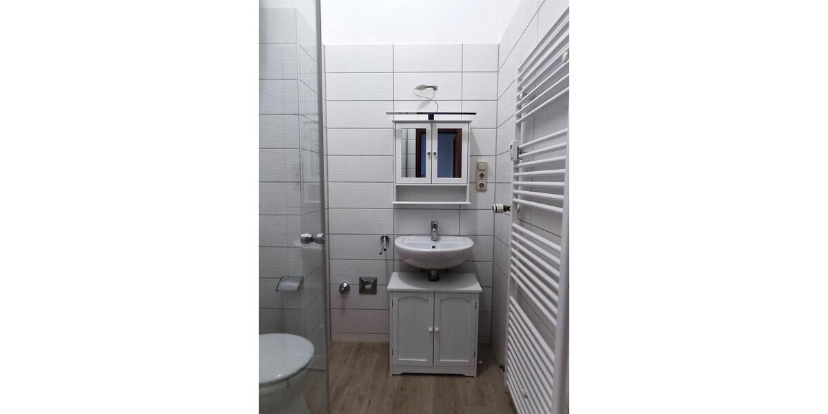 Etagenwohnung Plauen Altstadt - 2 Zimmer, 32 m&sup2;, 200&euro; | Angebot:24422933