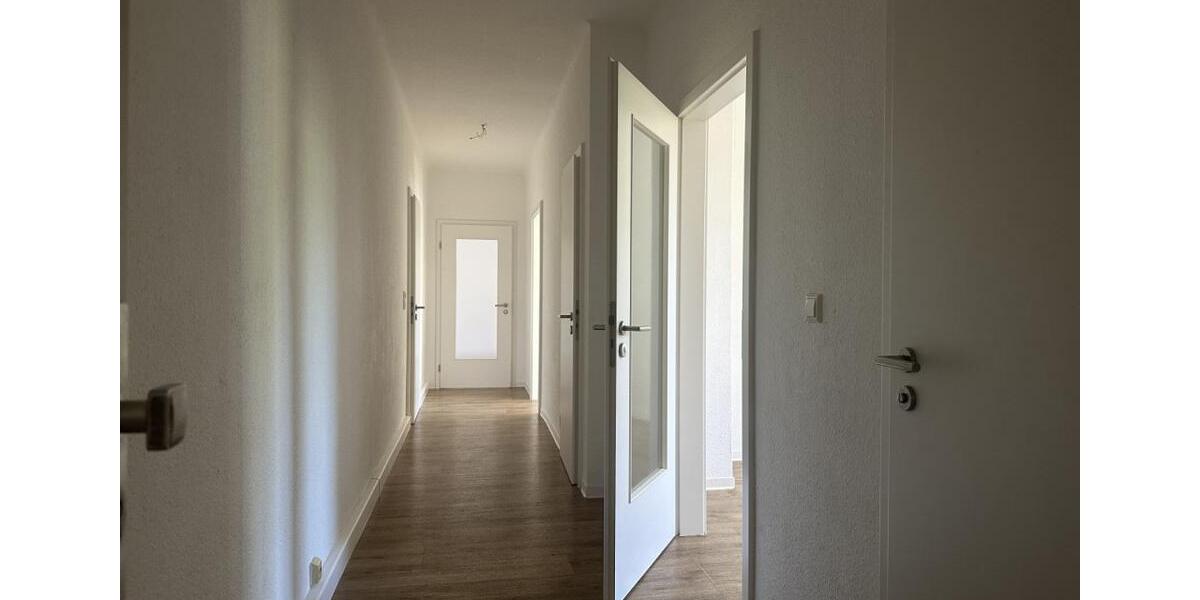 Etagenwohnung Plauen Bahnhofsvorstadt - 3 Zimmer, 70 m&sup2;, 373&euro; | Angebot:26266404