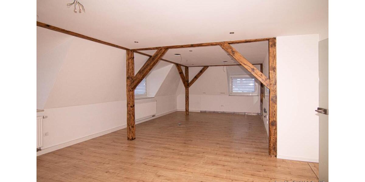 Dachgeschoßwohnung Oberkotzau - 5 Zimmer, 149 m&sup2;, 1.028&euro; | Angebot:23807306