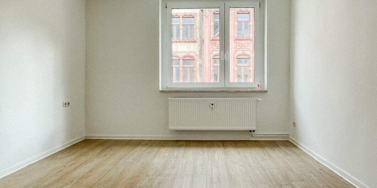 Etagenwohnung Plauen Stadtmitte - 3 Zimmer, 55 m&sup2;, 289&euro; | Angebot:25985506
