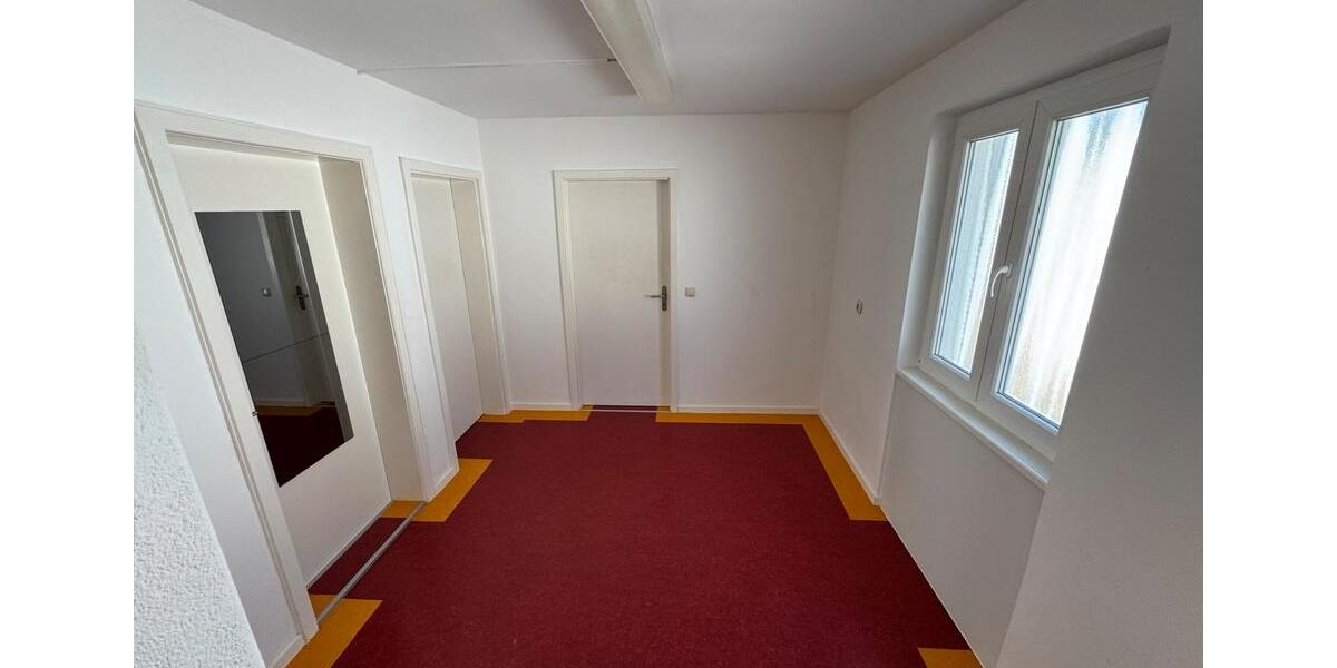 Erdgeschoßwohnung Presseck Braunersreuth - 4 Zimmer, 107 m&sup2;, 550&euro; | Angebot:25405512