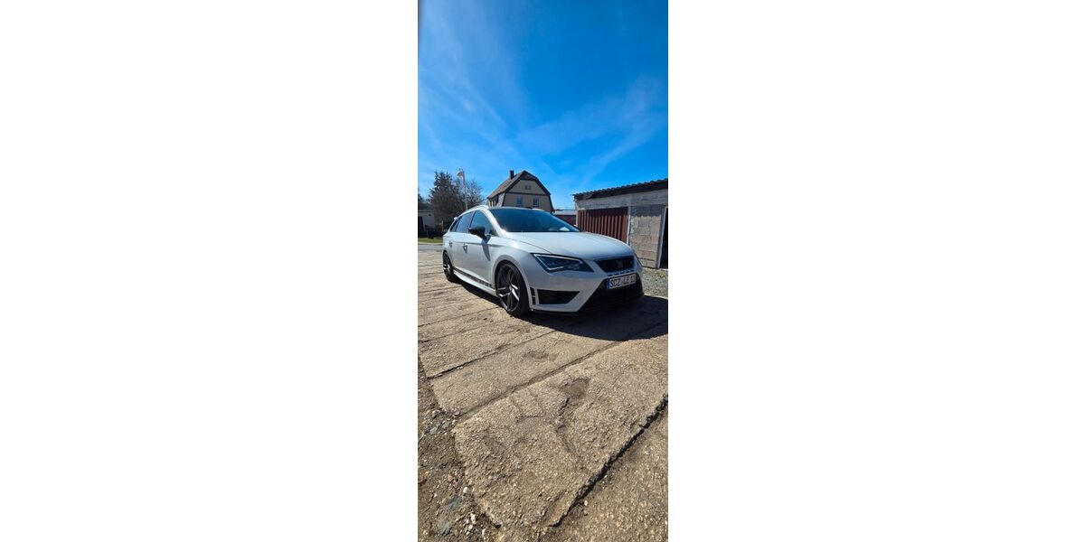Seat Leon 102.000 km 12.000 &euro; Schleiz 07907