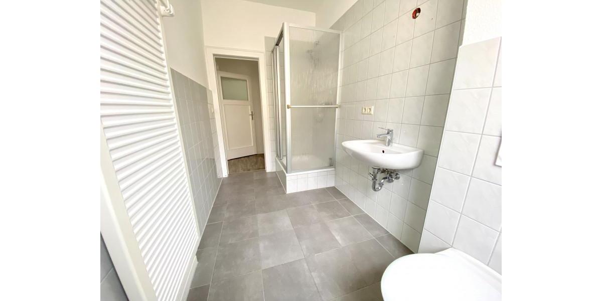 Etagenwohnung Plauen - 2 Zimmer, 61 m&sup2;, 336&euro; | Angebot:24877905