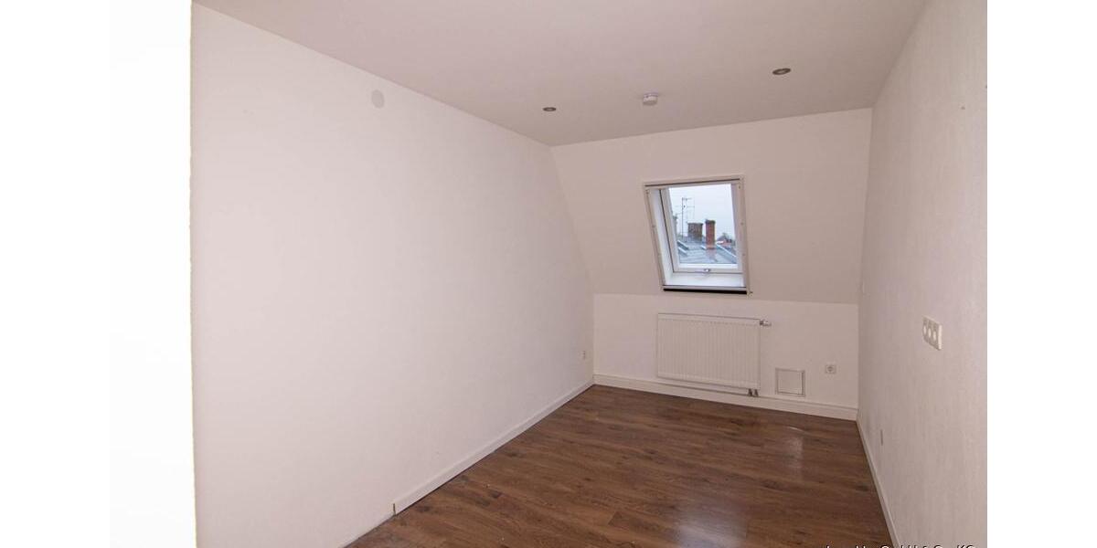 Dachgeschoßwohnung Oberkotzau - 5 Zimmer, 149 m&sup2;, 1.028&euro; | Angebot:23807306