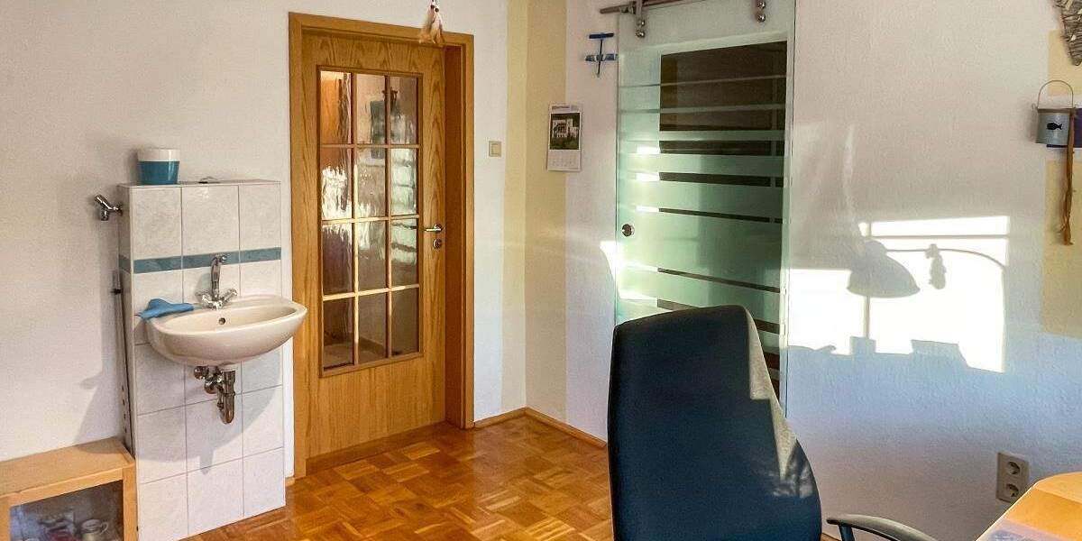 Einfamilienhaus Rosenthal am Rennsteig - 1 Zimmer, 158 m&sup2;, 179.900&euro; | Angebot:25700903