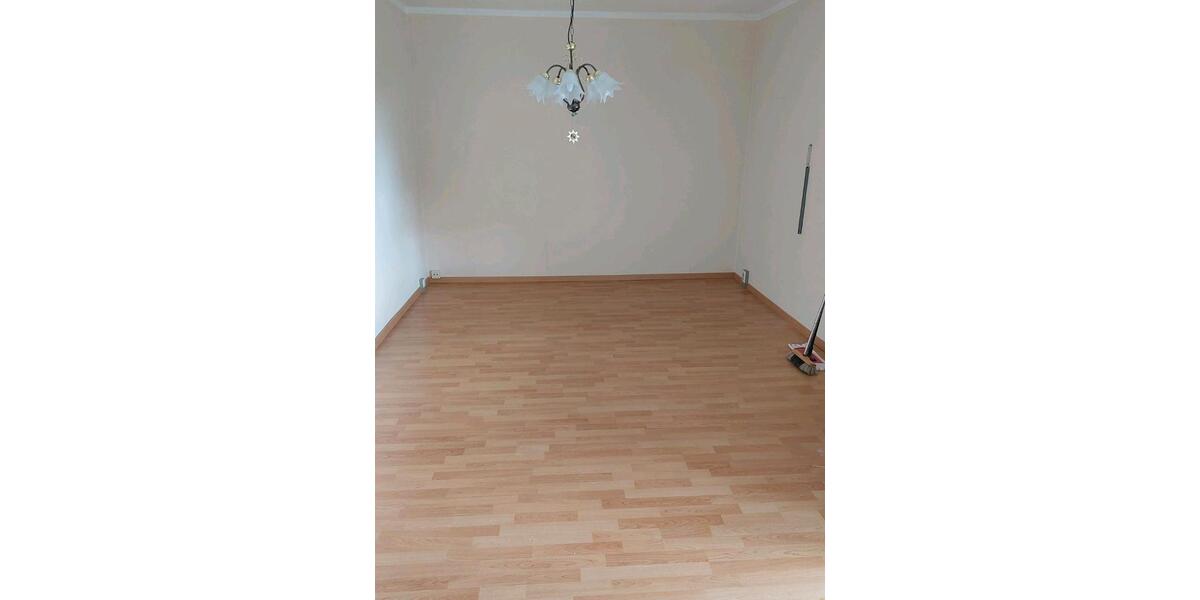 Etagenwohnung Plauen Alt Chrieschwitz - 2 Zimmer, 71 m&sup2;, 69.900&euro; | Angebot:26985659
