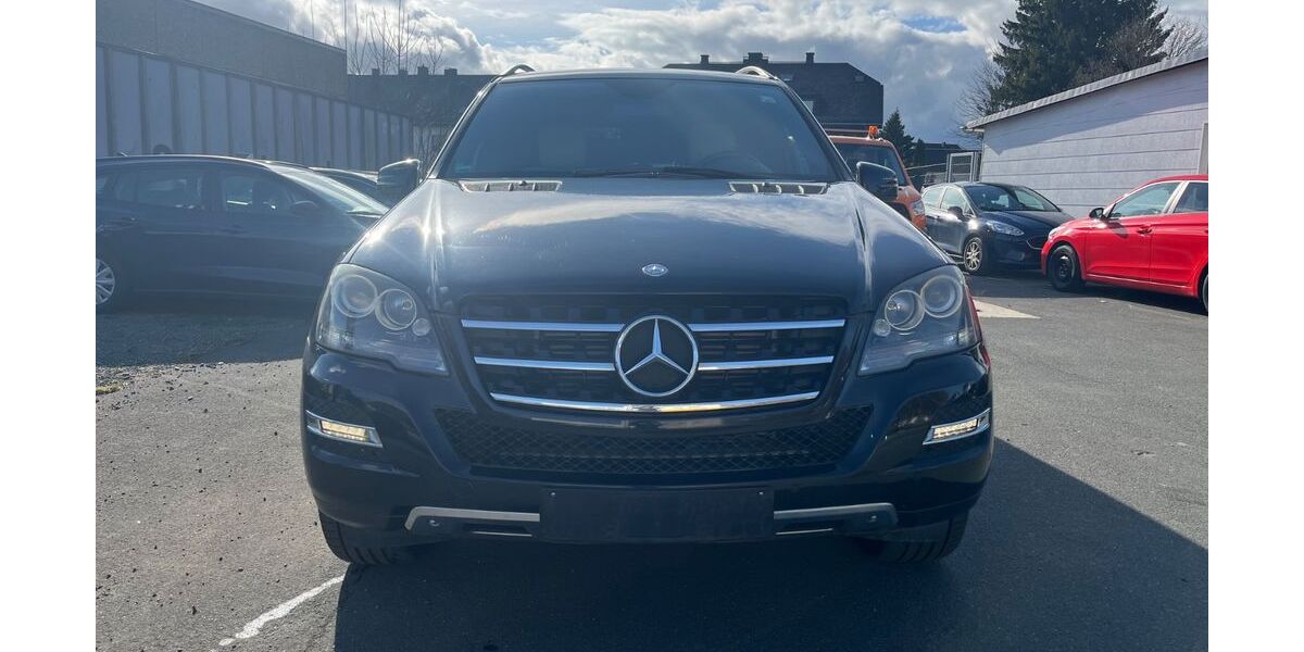 Mercedes-Benz ML 350 257.810 km 7.500 &euro; Münchberg 95213