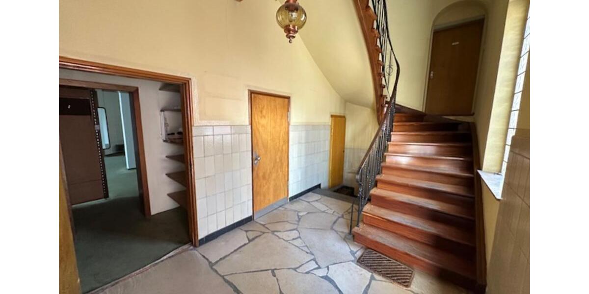 Mehrfamilienhaus, Wohnhaus Naila - 12 Zimmer, 557 m&sup2;, 149.950&euro; | Angebot:19557101