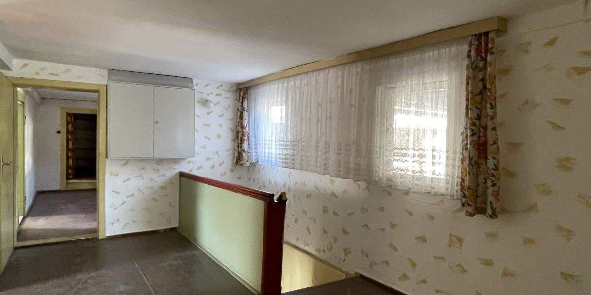 Einfamilienhaus Gefell Langgrün - 9 Zimmer, 200 m&sup2;, 65.000&euro; | Angebot:25742910