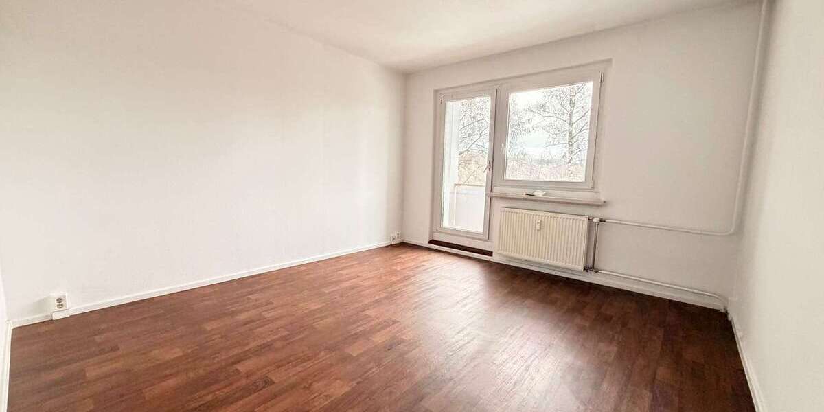 Etagenwohnung Plauen Chrieschwitz - 3 Zimmer, 56 m&sup2;, 304&euro; | Angebot:25518906