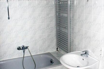 Wohnung Plauen - 3 Zimmer, 66 m&sup2;, 335&euro; | Angebot:25838534