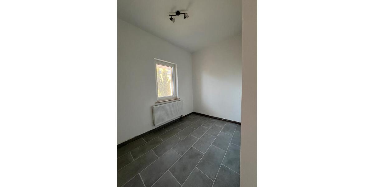 Etagenwohnung Selb - 3 Zimmer, 92 m&sup2;, 800&euro; | Angebot:26405823