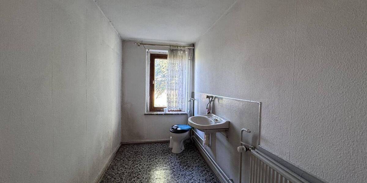 Bauernhaus, Landhaus Langenbach Langenbach - 4 Zimmer, 130 m&sup2;, 95.000&euro; | Angebot:25662116