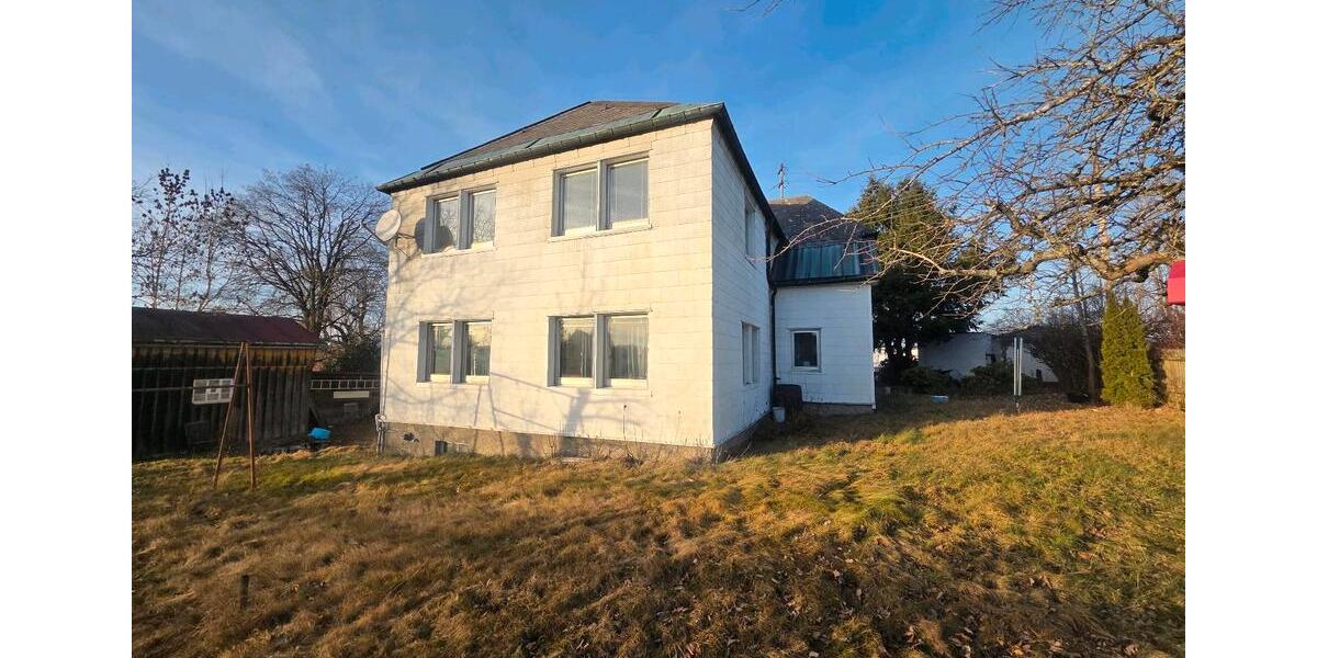 Einfamilienhaus Helmbrechts - 10 Zimmer, 200 m&sup2;, 170.000&euro; | Angebot:24239247