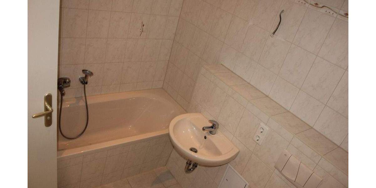 Etagenwohnung Plauen Westend - 7 Zimmer, 179 m&sup2;, 235.000&euro; | Angebot:25910395