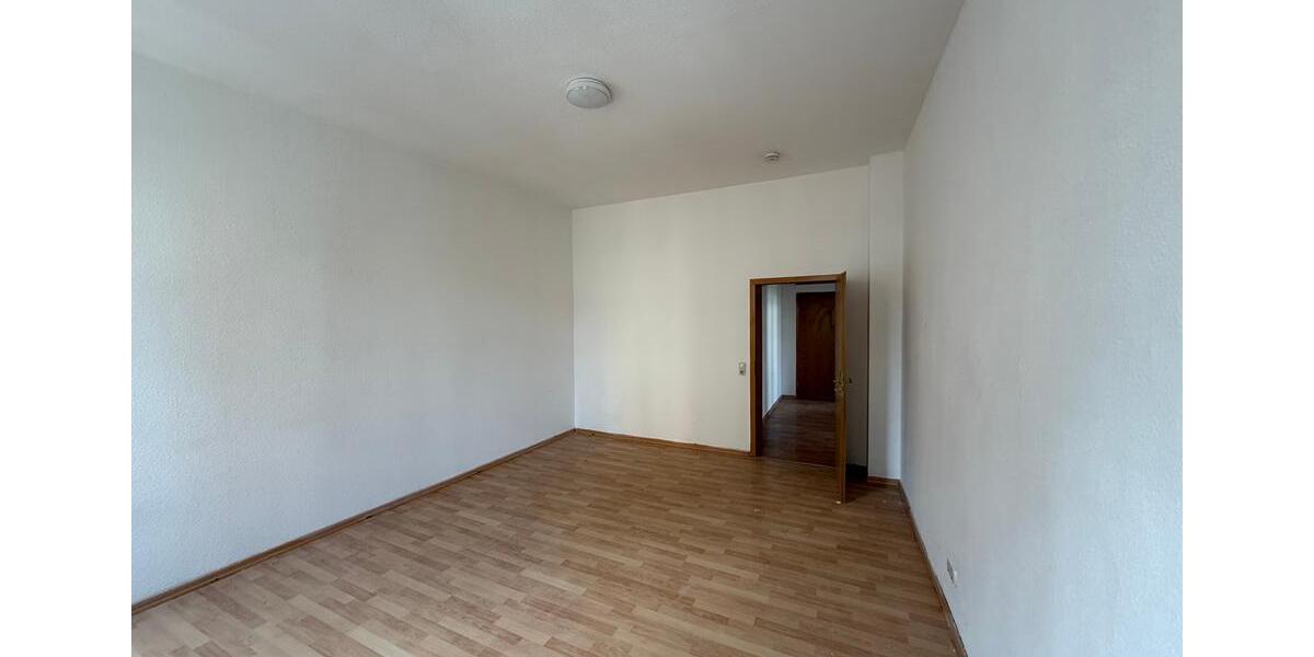 Etagenwohnung Plauen - 3 Zimmer, 96 m&sup2;, 480&euro; | Angebot:25887081