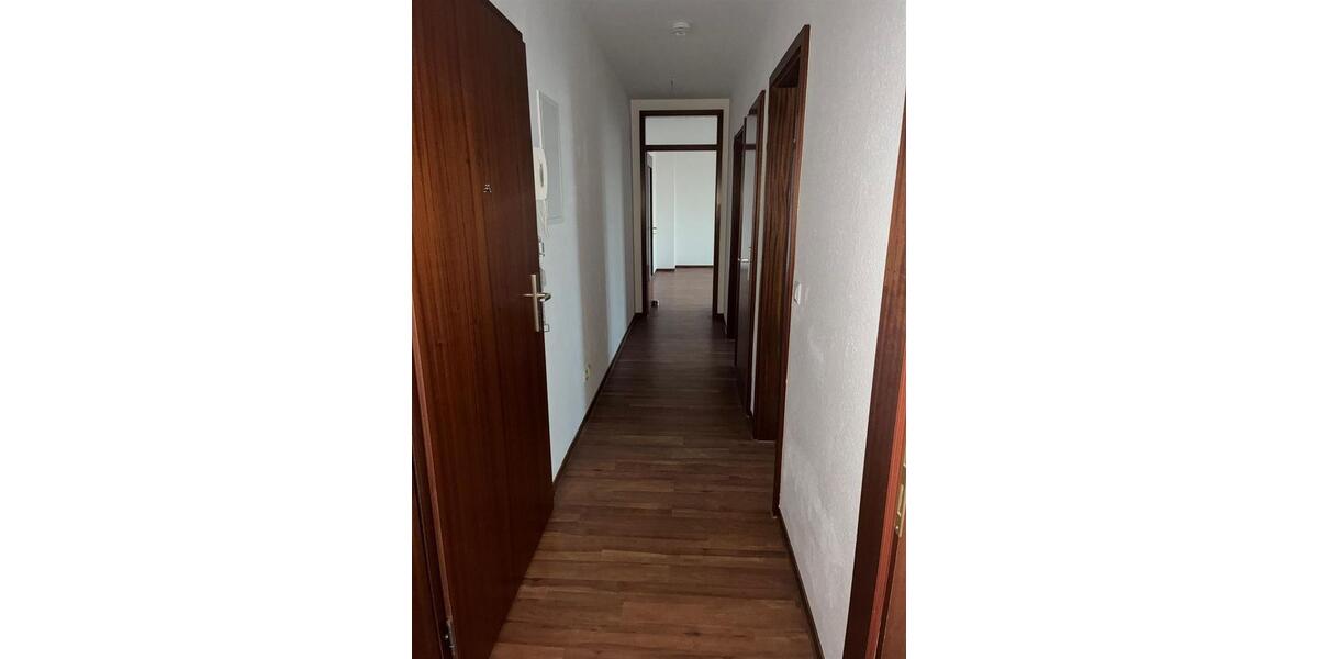 Dachgeschoßwohnung Plauen - 3 Zimmer, 73 m&sup2;, 399&euro; | Angebot:23803235