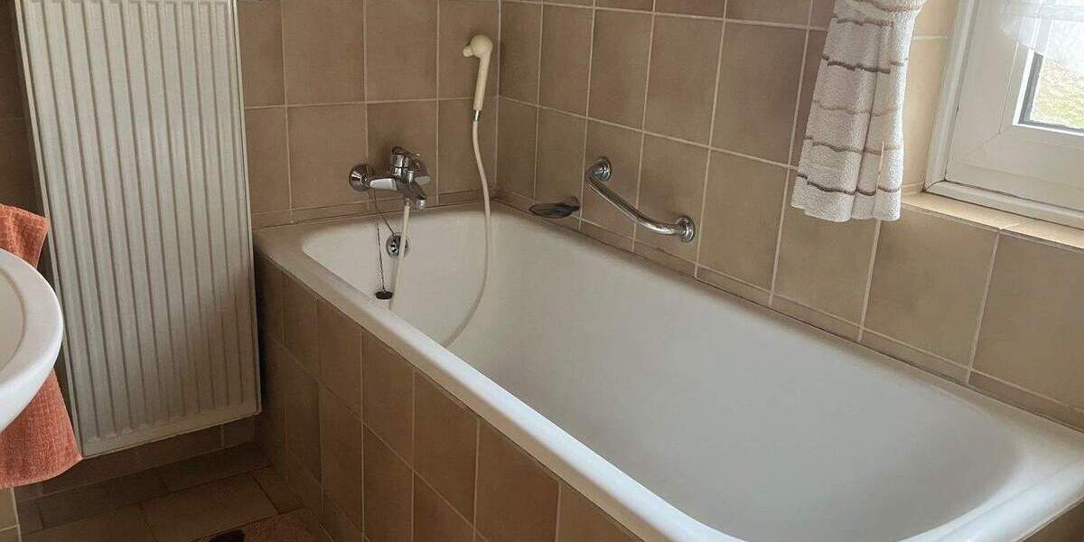 Doppelhaushälfte Helmbrechts Wüstenselbitz - 4 Zimmer, 100 m&sup2;, 99.000&euro; | Angebot:25693001