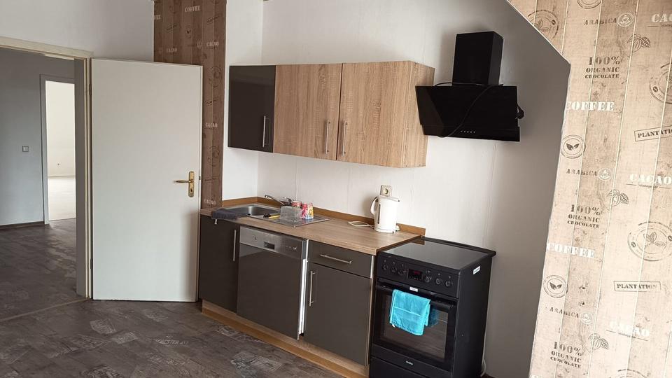 Dachgeschoßwohnung Plauen - 4 Zimmer, 94 m&sup2;, 398&euro; | Angebot:26023070