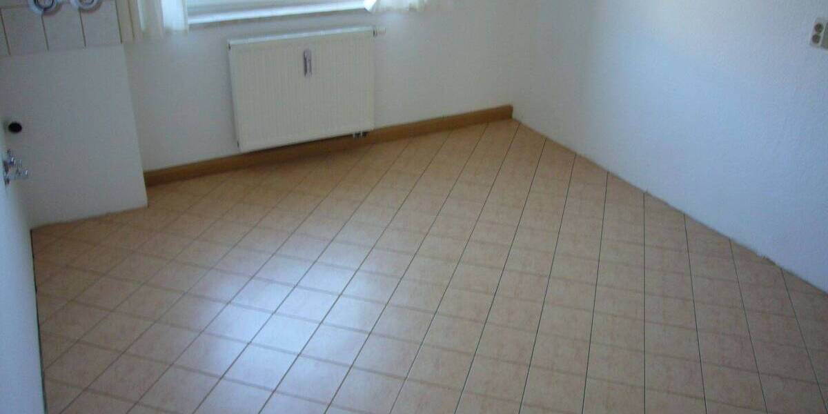 Etagenwohnung Plauen Südvorstadt - 2 Zimmer, 49 m&sup2;, 285&euro; | Angebot:26170901