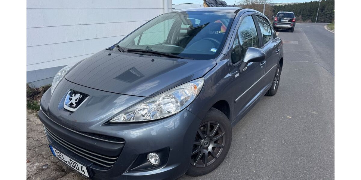 Peugeot 207 152.000 km 1.950 &euro; Selb 95100