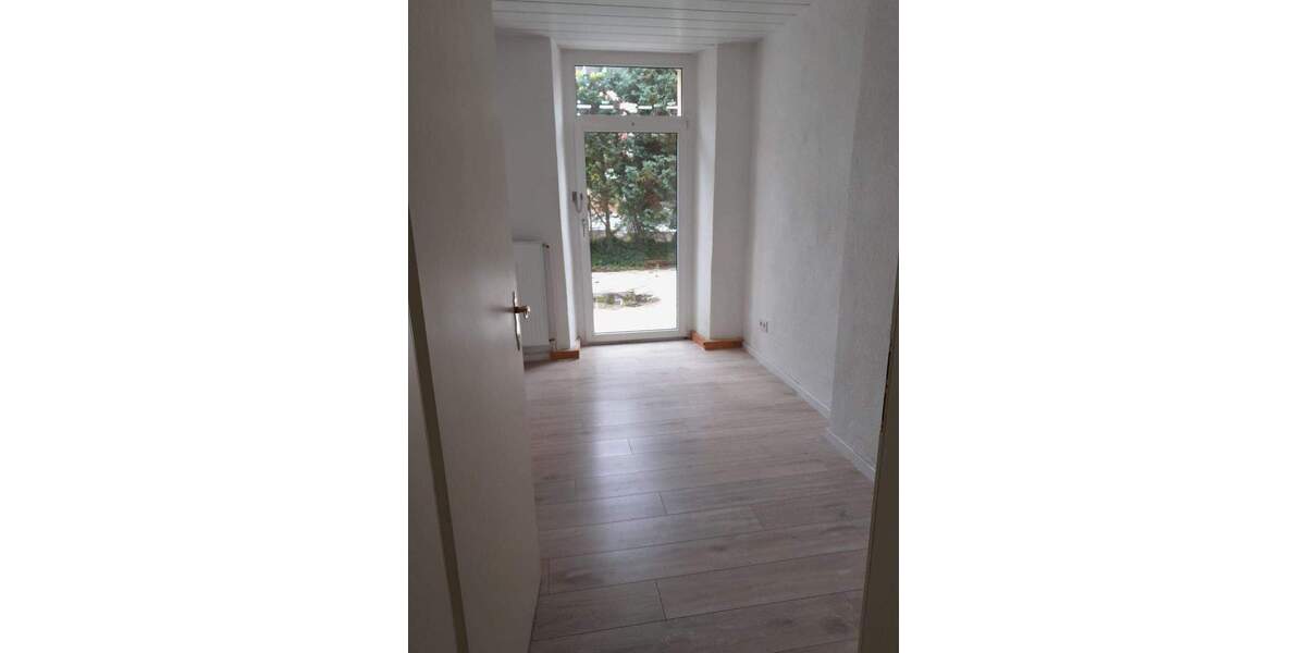 Terrassenwohnung Hof Innenstadt - 4 Zimmer, 70 m&sup2;, 430&euro; | Angebot:26128126