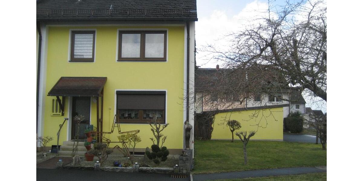 Reihenhaus Selb - 6 Zimmer, 120 m&sup2;, 1.070&euro; | Angebot:25568547