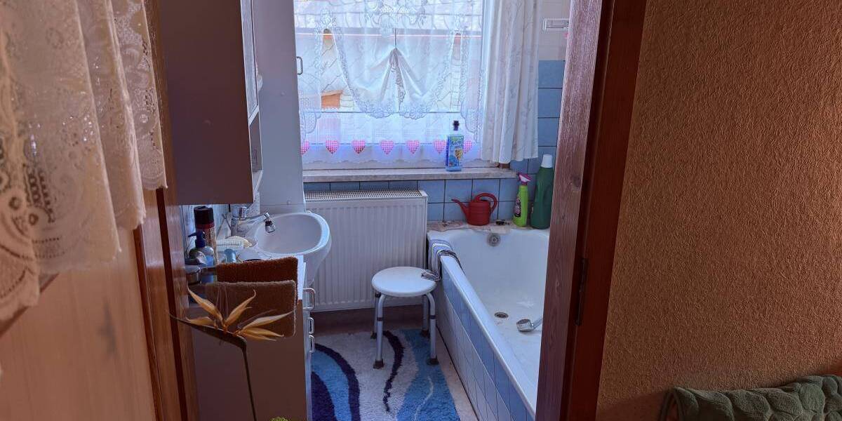 Einfamilienhaus Rosenthal am Rennsteig - 7 Zimmer, 151 m&sup2;, 59.900&euro; | Angebot:26402091