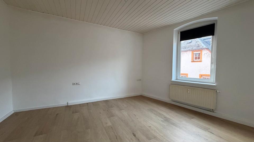 Etagenwohnung Hof Altstadt - 3 Zimmer, 85 m&sup2;, 680&euro; | Angebot:26101740