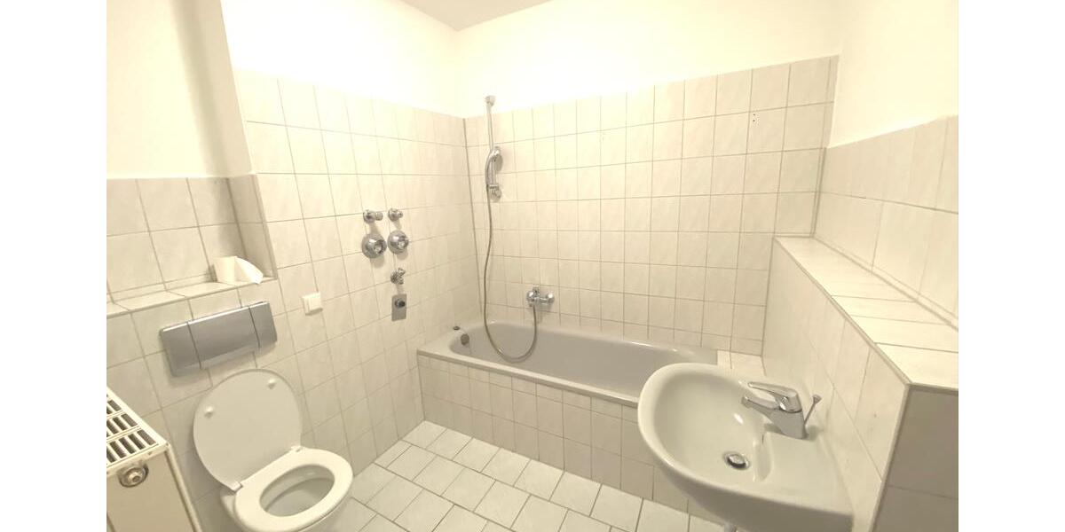 Etagenwohnung Plauen Alt Chrieschwitz - 3 Zimmer, 73 m&sup2;, 327&euro; | Angebot:9060663