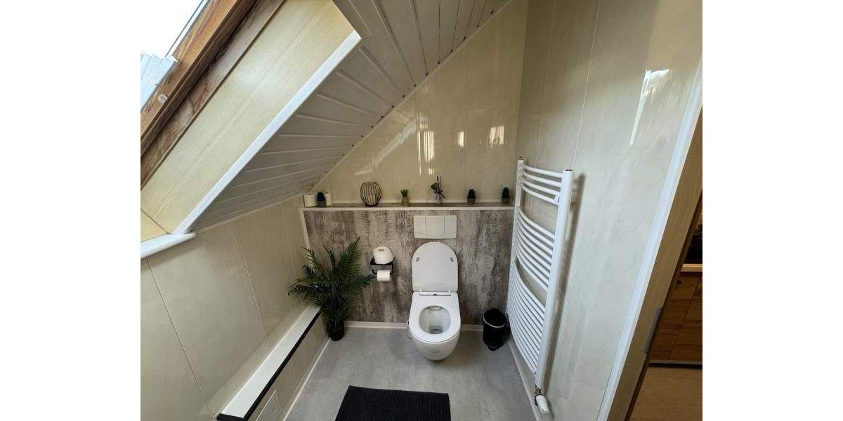 Einfamilienhaus Adorf - 8 Zimmer, 385.000&euro; | Angebot:25776513