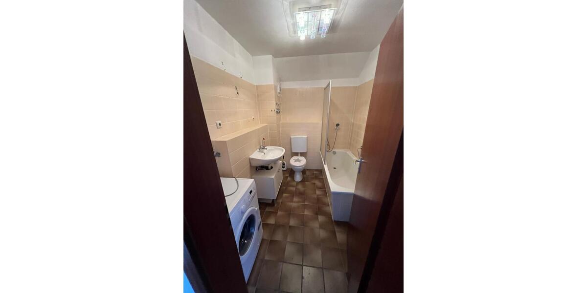 Dachgeschoßwohnung Naila - 1 Zimmer, 58 m&sup2;, 375&euro; | Angebot:24474413