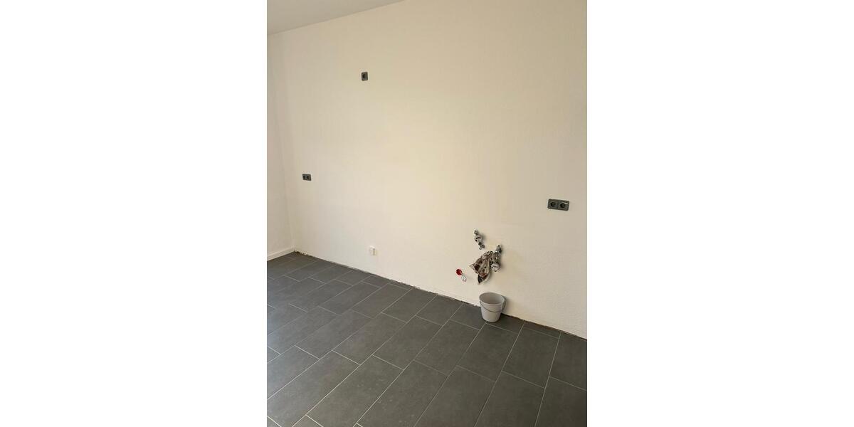 Etagenwohnung Plauen Altstadt - 3 Zimmer, 66 m&sup2;, 395&euro; | Angebot:25992539