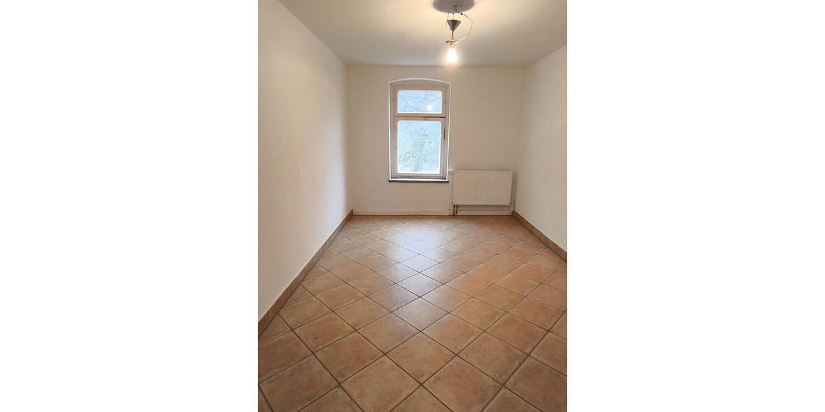 Etagenwohnung Oelsnitz (Vogtland) - 3 Zimmer, 71 m&sup2;, 450&euro; | Angebot:26617401