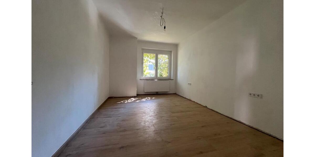 Erdgeschoßwohnung Selb - 3 Zimmer, 92 m&sup2;, 800&euro; | Angebot:26405867