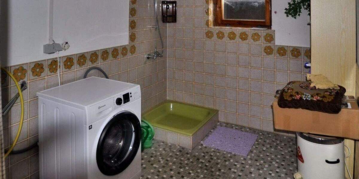 Mehrfamilienhaus, Wohnhaus Selb Plößberg - 7 Zimmer, 172 m&sup2;, 335.000&euro; | Angebot:25821886