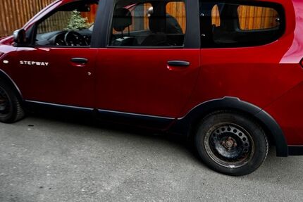 Dacia Lodgy 83.246 km 12.000 &euro; Oberkotzau 95145