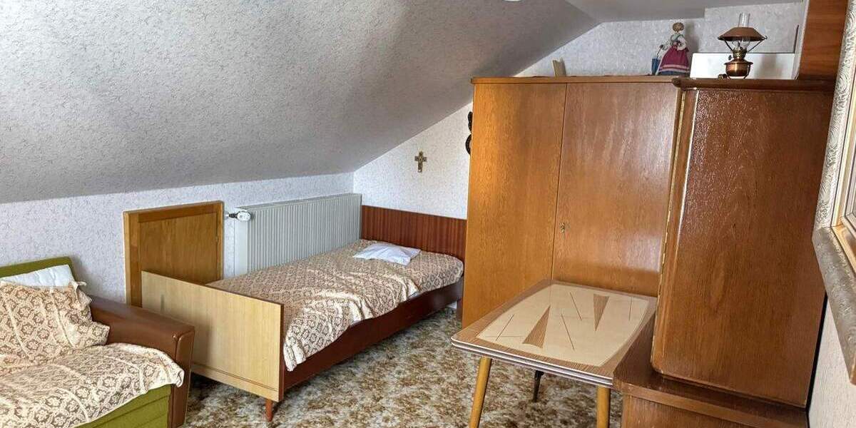 Mehrfamilienhaus, Wohnhaus Schwarzenbach an der Saale Schwarzenbach a d Saale - 6 Zimmer, 138 m&sup2;, 198.000&euro; | Angebot:25672398