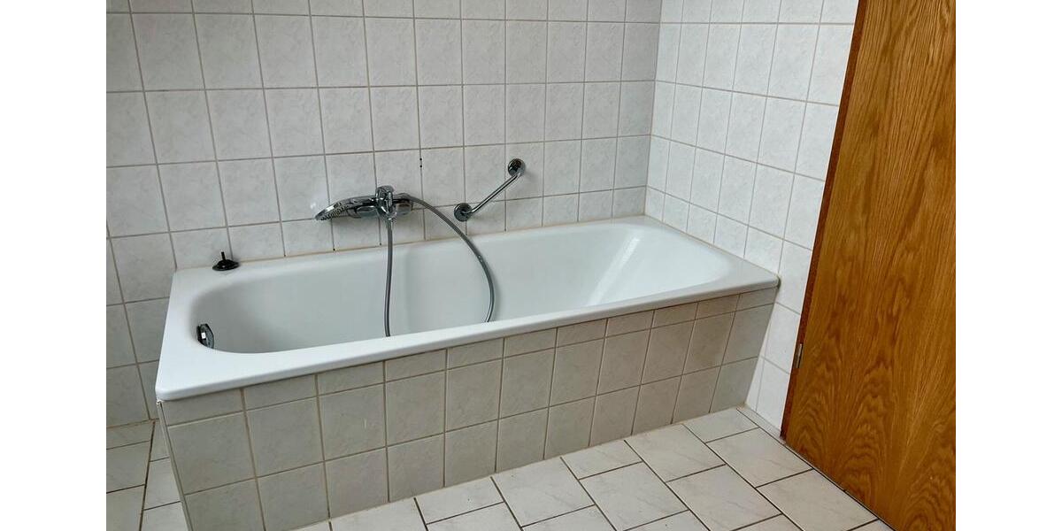 Etagenwohnung Oelsnitz (Vogtland) - 2 Zimmer, 49 m&sup2;, 245&euro; | Angebot:24663736