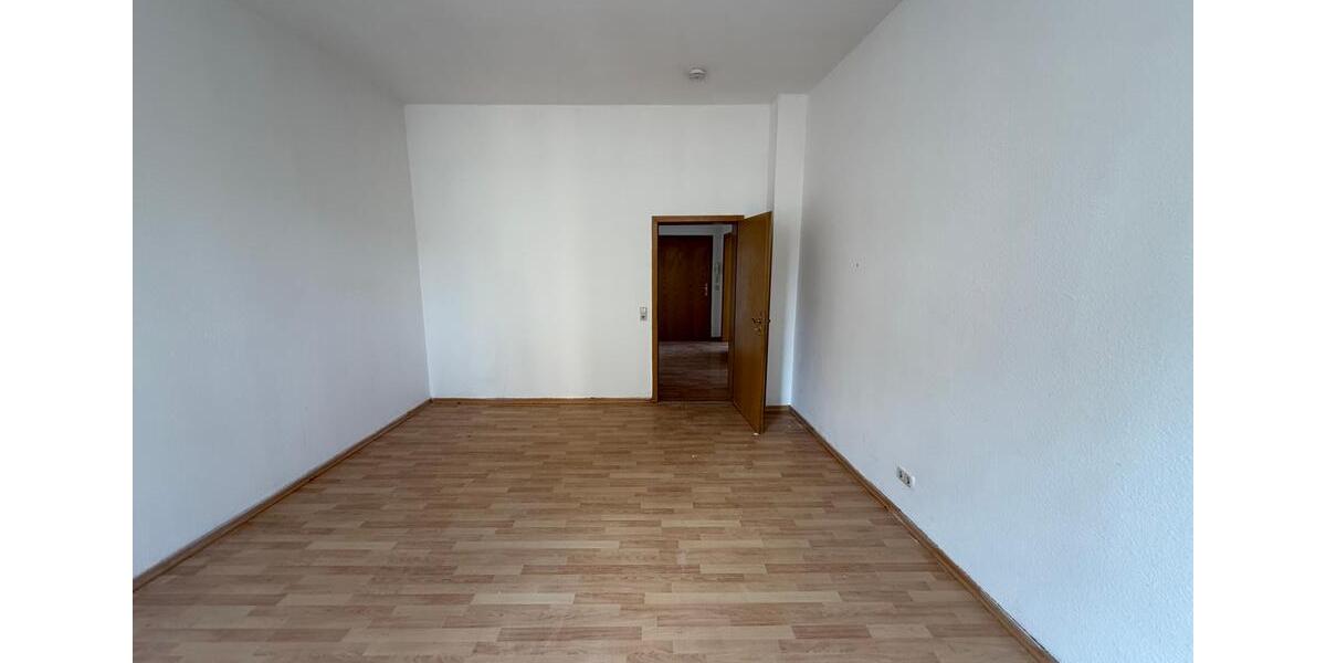 Etagenwohnung Plauen - 3 Zimmer, 96 m&sup2;, 480&euro; | Angebot:25887081