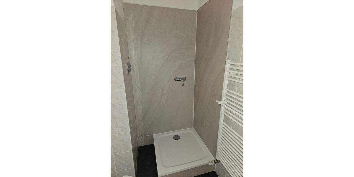 Etagenwohnung Plauen Preißelpöhl - 2 Zimmer, 41 m&sup2;, 250&euro; | Angebot:25747588