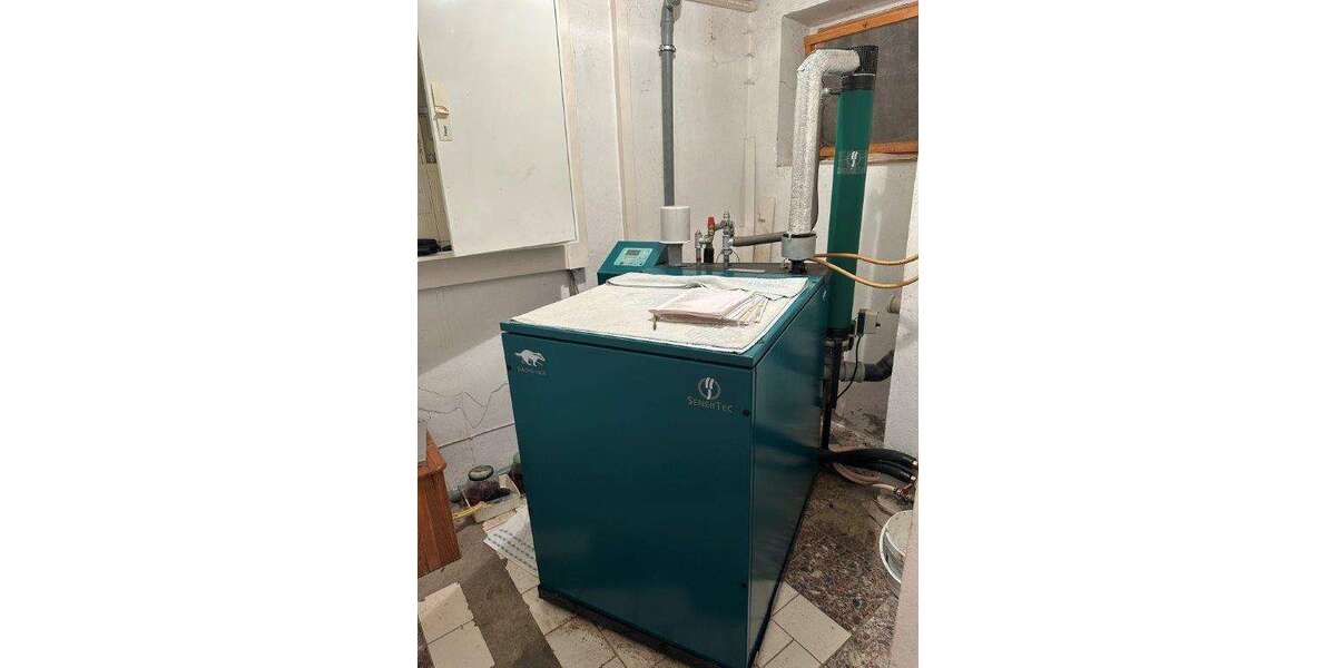 Schönes Einfamilienhaus mit Wintergarten, Salzwasserpool, Blockheizkraftwerk usw. - Einfamilienhaus Saalburg-Ebersdorf Ebersdorf | Angebot:23713363